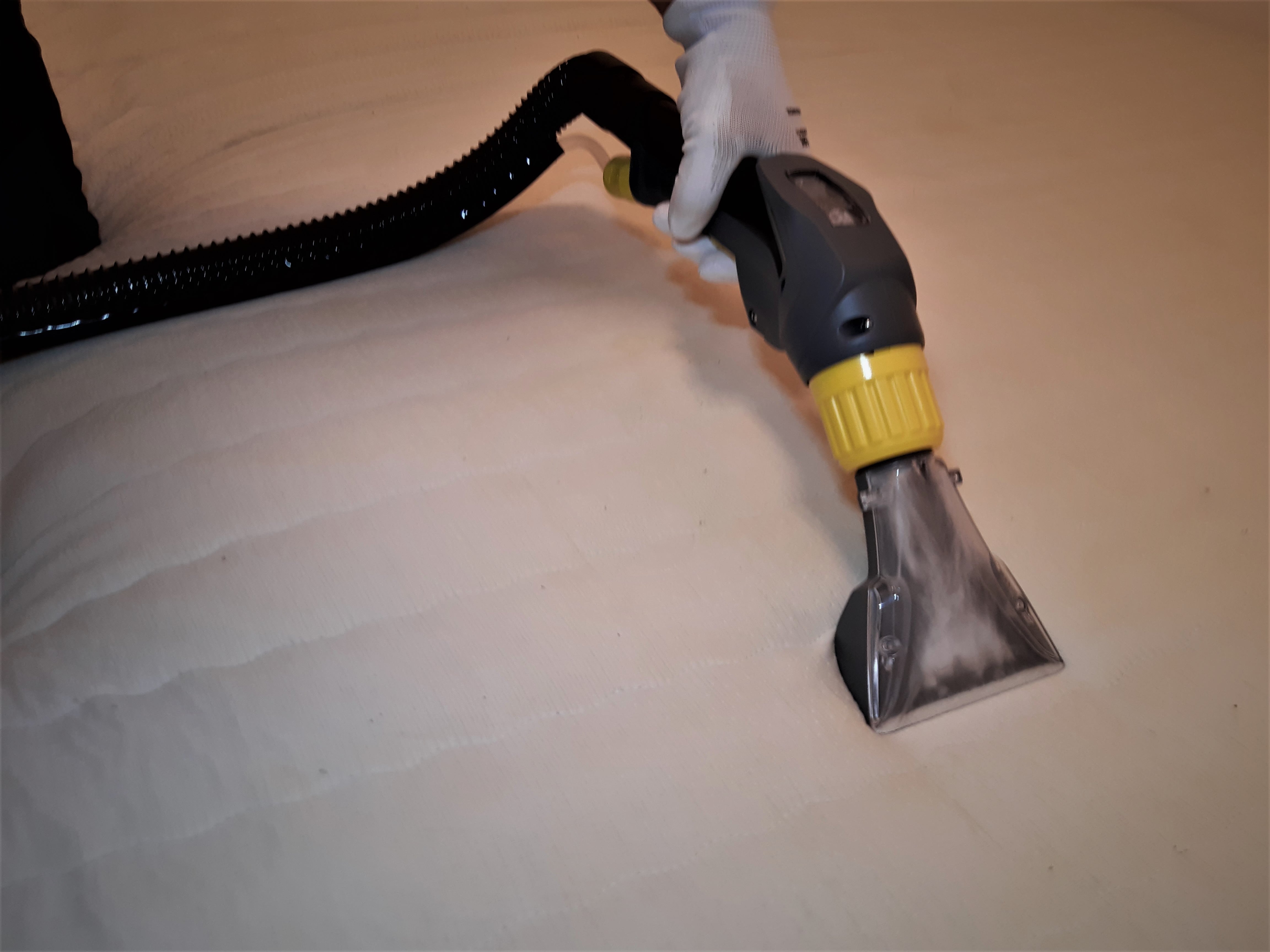 Matrac felszini mélytisztítás